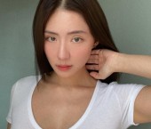 Surabaya Escort Arina Adult Entertainer in Indonesia, Female Adult Service Provider, Chinese Escort and Companion.